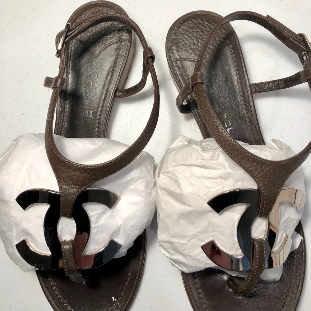 Chanel | brown leather sandals with silver “CC” - Picture 4 of 8